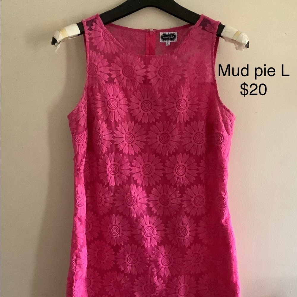Mud pie pink daisy lace design Large